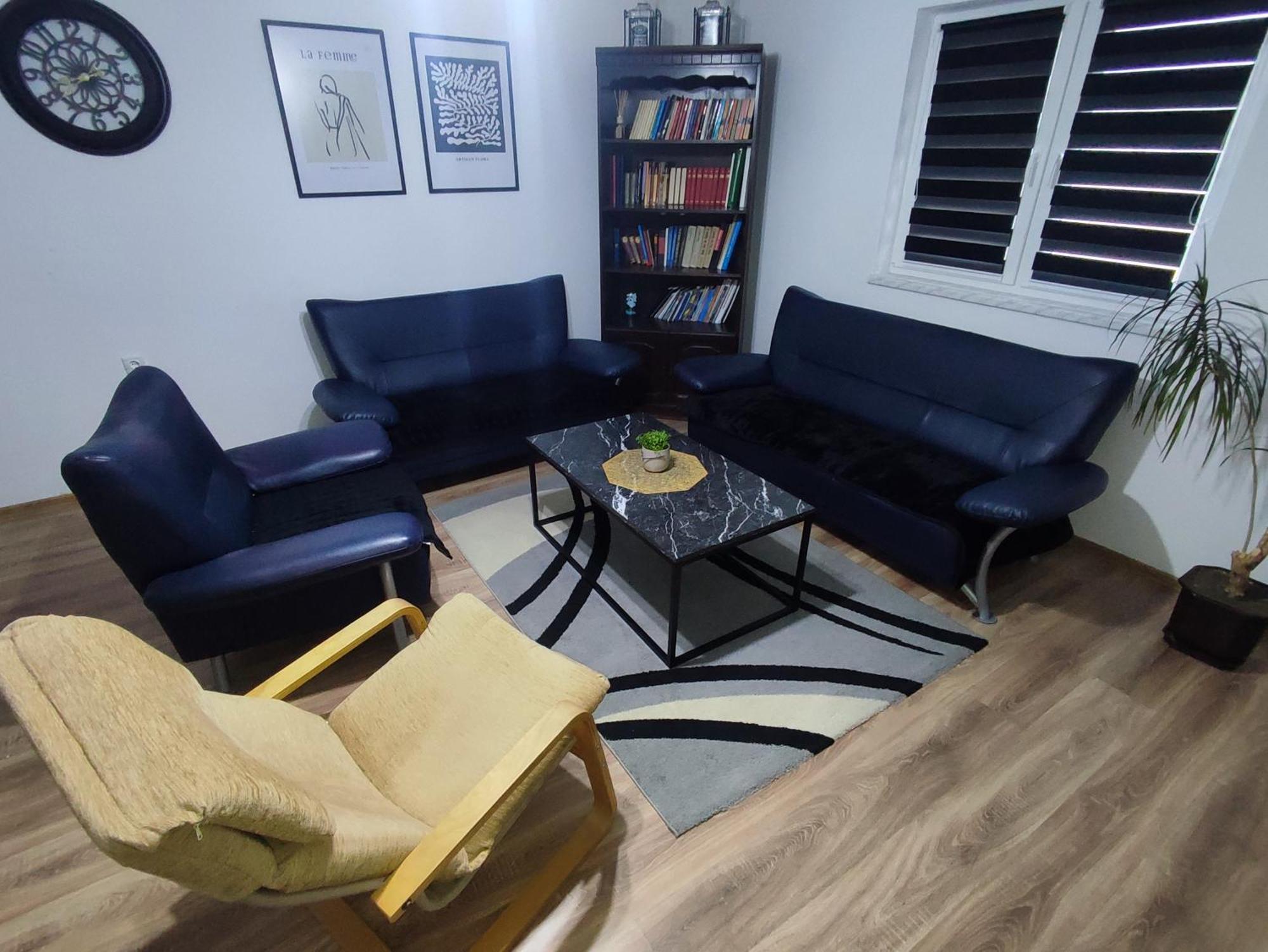 Apartment Colic *