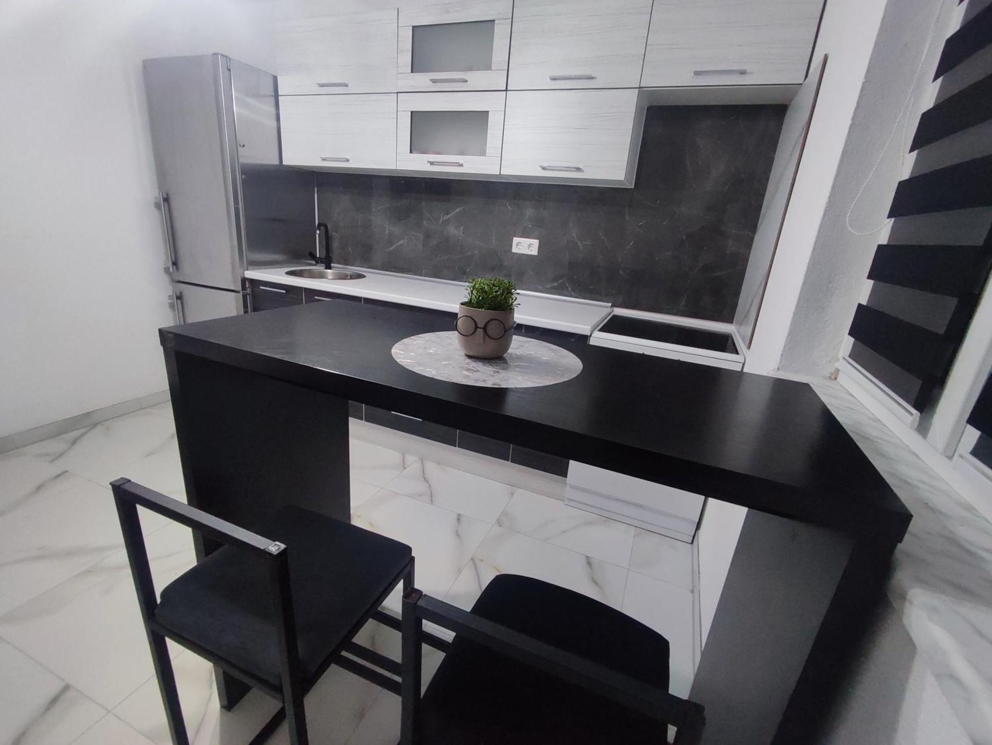 Apartment Colic
